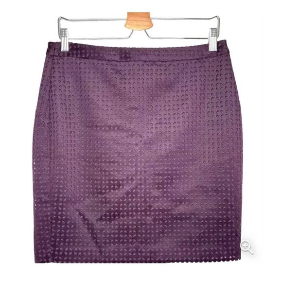 Banana Republic NWT Pencil Skirt Laser Cut in Vineyard Purple, Size 8, MSRP $70 - Picture 11 of 11